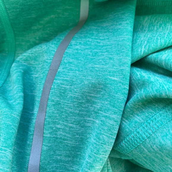 Victoria’s Secret Sea-foam green activewear sweater. - Picture 2 of 3
